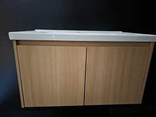 Brand New Bathroom Vanity incl Basin and Mirror Cabinet