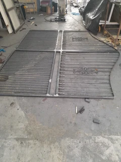 Gates  and fence manufactures