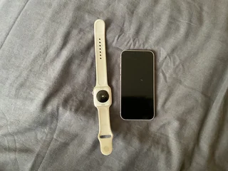 iPhone 13 128GB and Apple Watch SE 44mm 2nd G