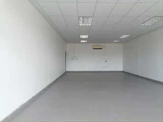 Upper level office to rent at Bonaero Park Shopping Centre