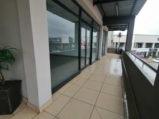 Upper level office to rent at Bonaero Park Shopping Centre