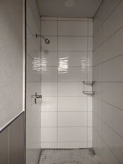 Modern Bachelor Alberton Voortrekker Road - Grab this one