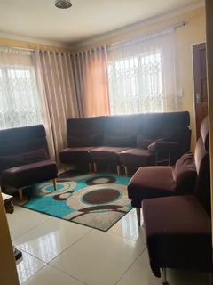 5 seater lounge suite &#43; 2 ottomans