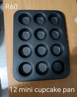 Used cake/baking pans