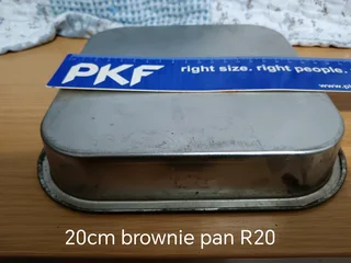 Used cake/baking pans