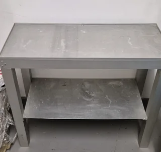 Aluminium table
