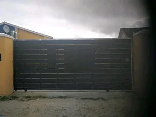 Nutec driveway gates