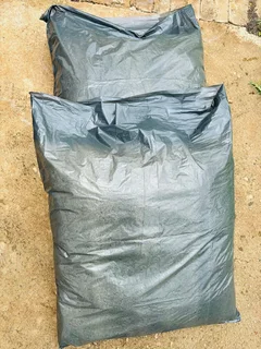 I buy good quality second hand clothes