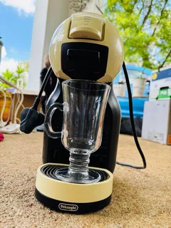 I buy good quality second hand clothes