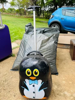 I buy good quality second hand clothes