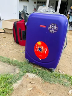 I buy good quality second hand clothes