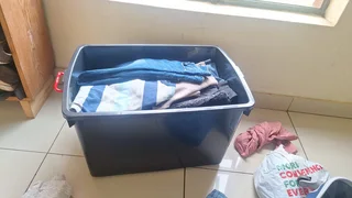 I buy good quality second hand clothes shoes