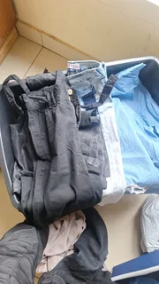 I buy good quality second hand clothes shoes