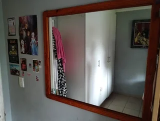 We buy good quality second hand clothes shoes linen curtains property household items in bulk