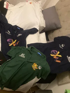 I buy good quality second hand clothes shoes linen curtains property household items in bulk