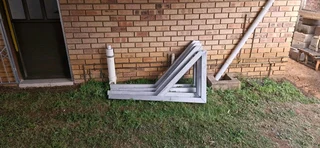 Solid steel wall brackets