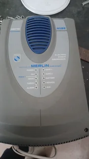 Electric fence energizer