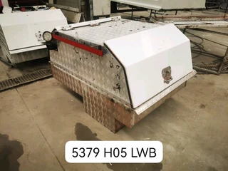 Hilux d4d alu toolbox Canopy for sale