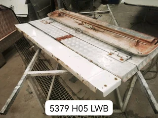 Hilux d4d alu toolbox Canopy for sale