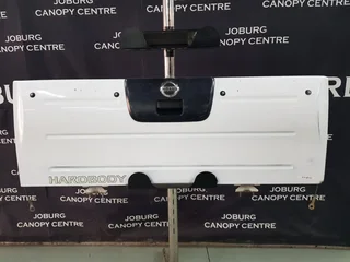 NP300 Tailgate dc for sale