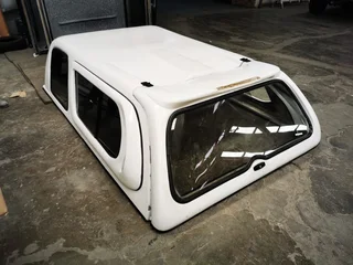 Hilux 05 LWB Lowline White Radical canopy for sale