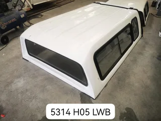 Hilux 05 LWB White  Club canopy for sale