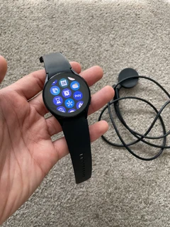 Samsung Galaxy Watch 5 40mm Good condition with charger