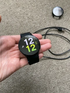 Samsung Galaxy Watch 5 44mm LTE esim Good condition with charger and screenguard