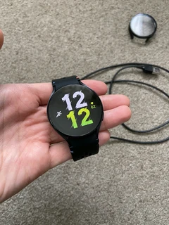 Samsung Galaxy Watch 5 44mm LTE esim Good condition with charger and screenguard