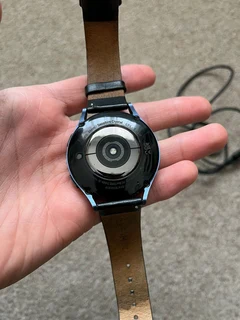 Samsung galaxy watch 5 44mm good condition with charger