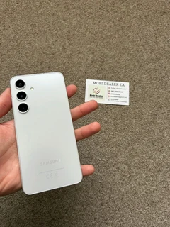 Samsung S24 256gb Dual sim 8gb ram Immaculate condition like new