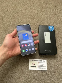 Samsung S24 128gb Dual sim 8gb ram Immaculate condition like new with box and cable