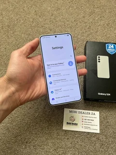 Samsung S24 128gb Dual sim 8gb ram Immaculate condition like new with box and cable