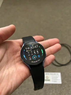 Samsung Galaxy Watch 5 44mm Good condition with charger