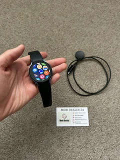 Samsung Galaxy Watch 5 44mm Good condition with charger