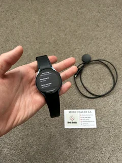 Samsung Galaxy Watch 5 44mm Good condition with charger