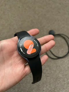 Samsung Galaxy Watch 5 44mm Good condition with charger
