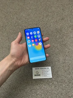 Samsung S23 5G 256gb Dual sim 8gb ram - black