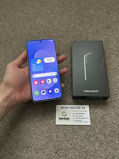 Samsung Galaxy S25 FE 5G 256GB Dual Sim like brand new open box with box and cable - Navy