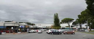 Well-Positioned 95m² Retail Spot in Busy Shopping Centre - Constatiaberg Area