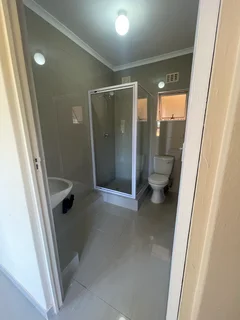 2 BEDROOM APARTMENT IN BRINDHAVEN VERULAM TO RENT