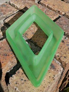 Unusual Diamond Shaped Vintage Art Deco Frosted Green Glass Posy Bowl Ring