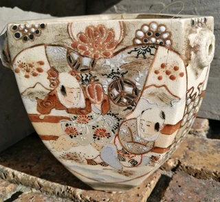 Rare Antique Satsuma Hanging Vase unusual Triangular style