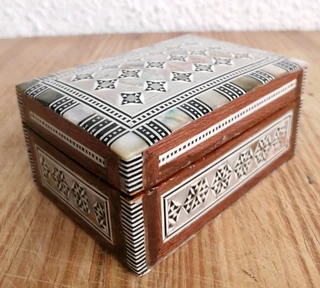 vintage mother of pearl inlaid Egyptian jewelry box
