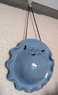 Rare find* Hanging Ruffled Flower Frog