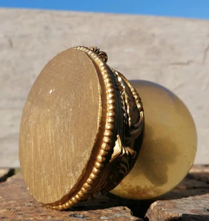 Vtg ❤️ is Blind Snow Globe, Resin - unusual.