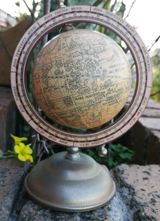 Vtg Classic Desktop mini Globe