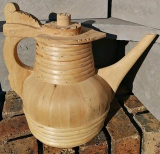 Pipekanne Norway Handcrafted Wood Spout Can