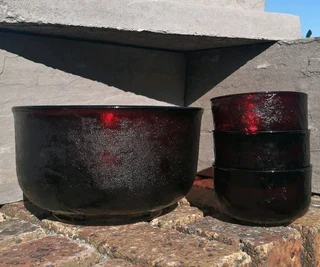 Vtg Arcoroc Sierra Salad Bowl &#43; 3 small bowls Ruby Granite