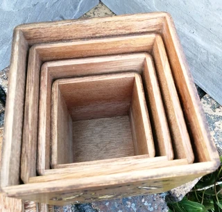 vtg Nesting Cannisters Flour Sugar Tea Coffee